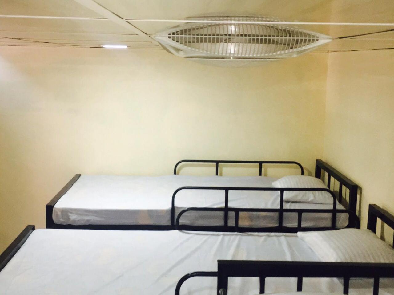 J Hostel Канди Экстерьер фото