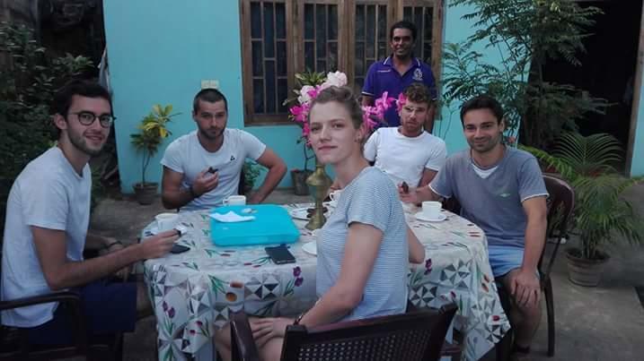 J Hostel Канди Экстерьер фото