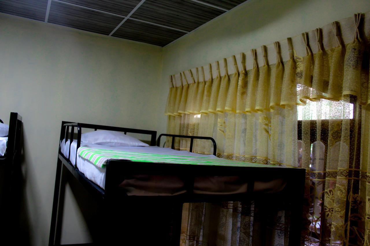 J Hostel Канди Экстерьер фото